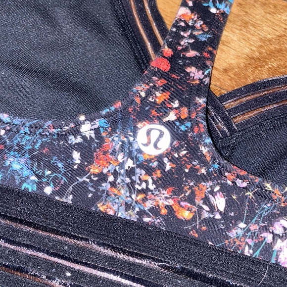 Lululemon Sports Bra - Picture 4 of 5